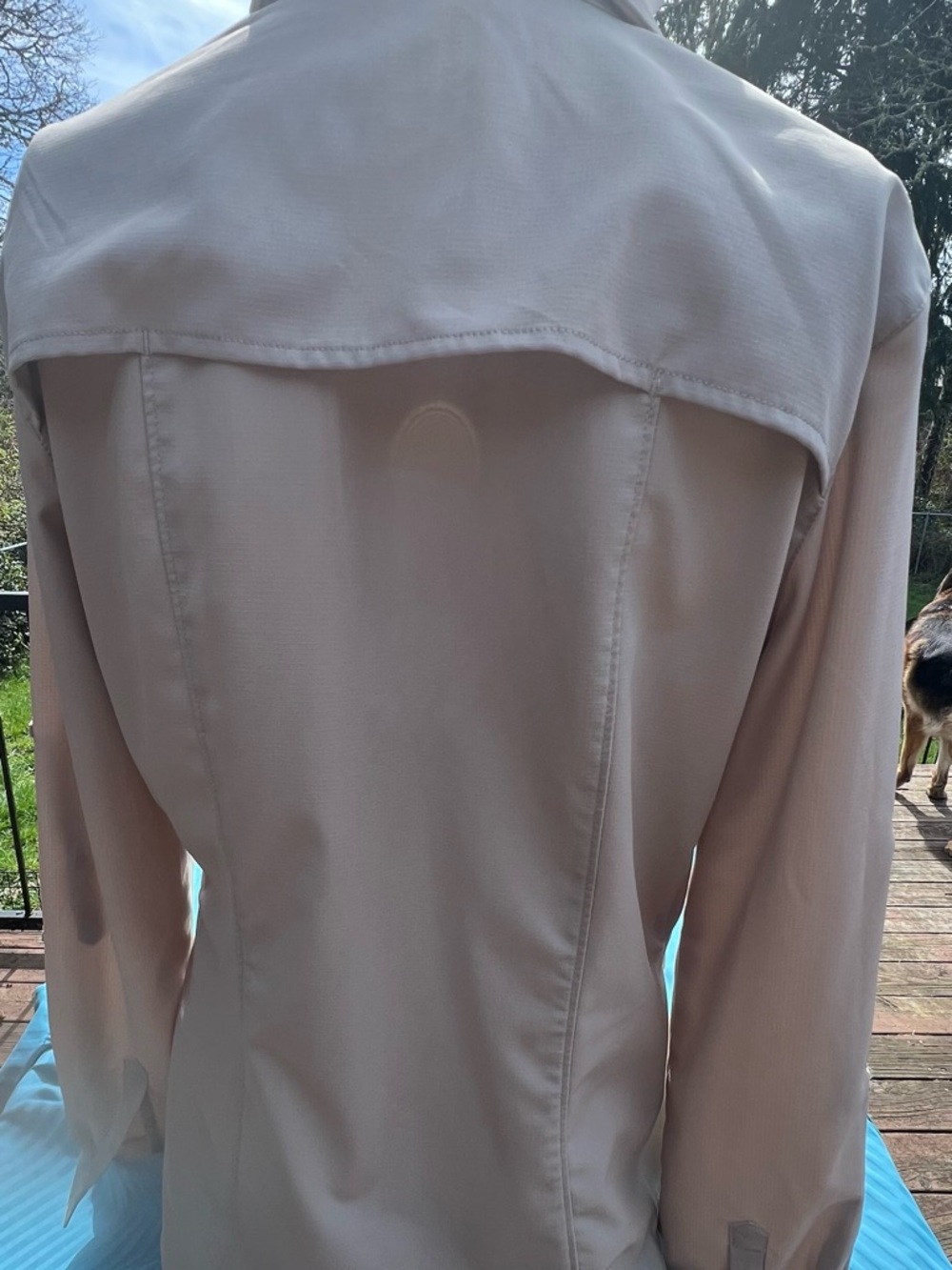 REI Women's Light Beige Long-Sleeve Button-Down Shirt. Size M. - Picture 3 of 7